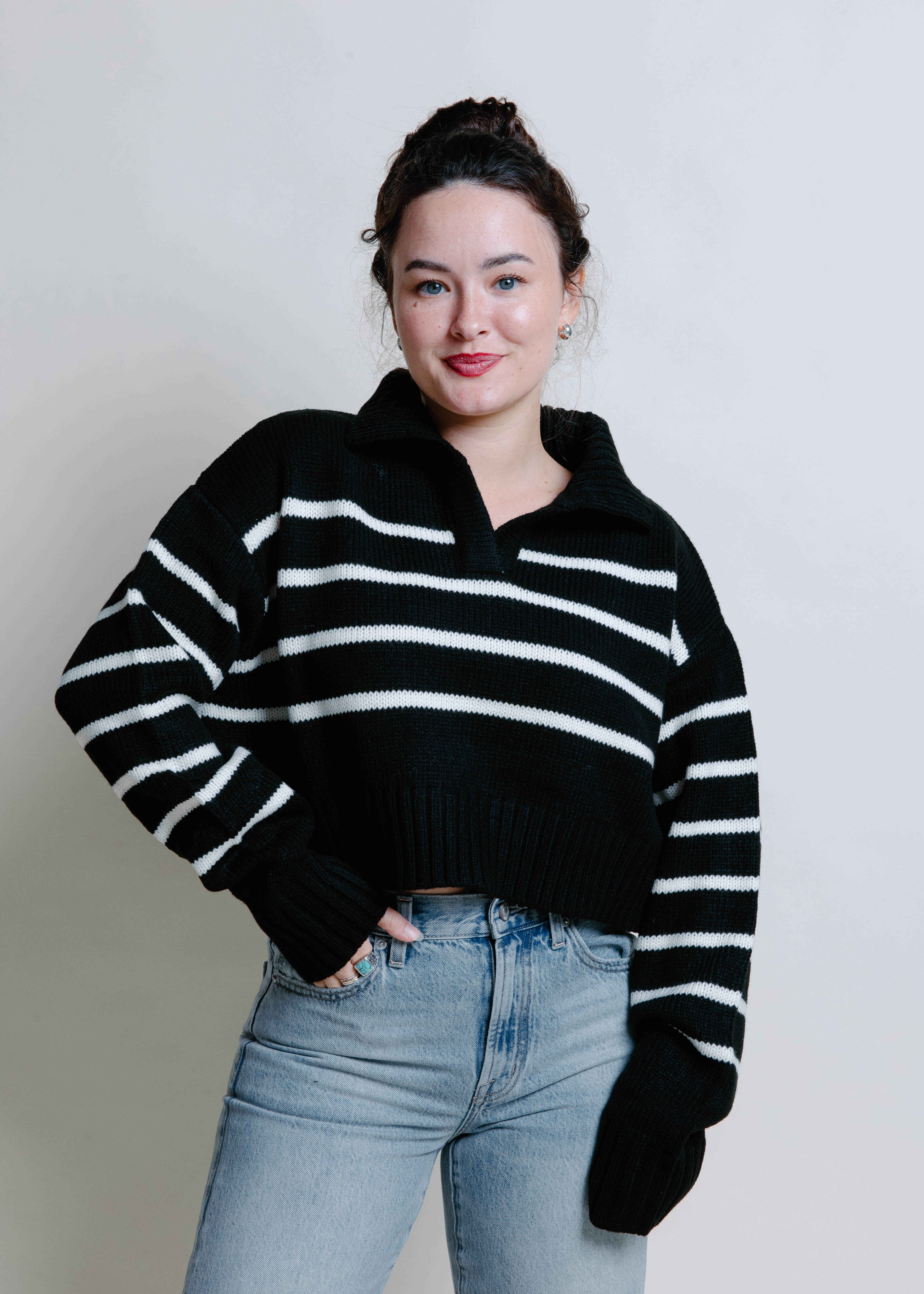 Cape Town Cropped Sweater - Black
