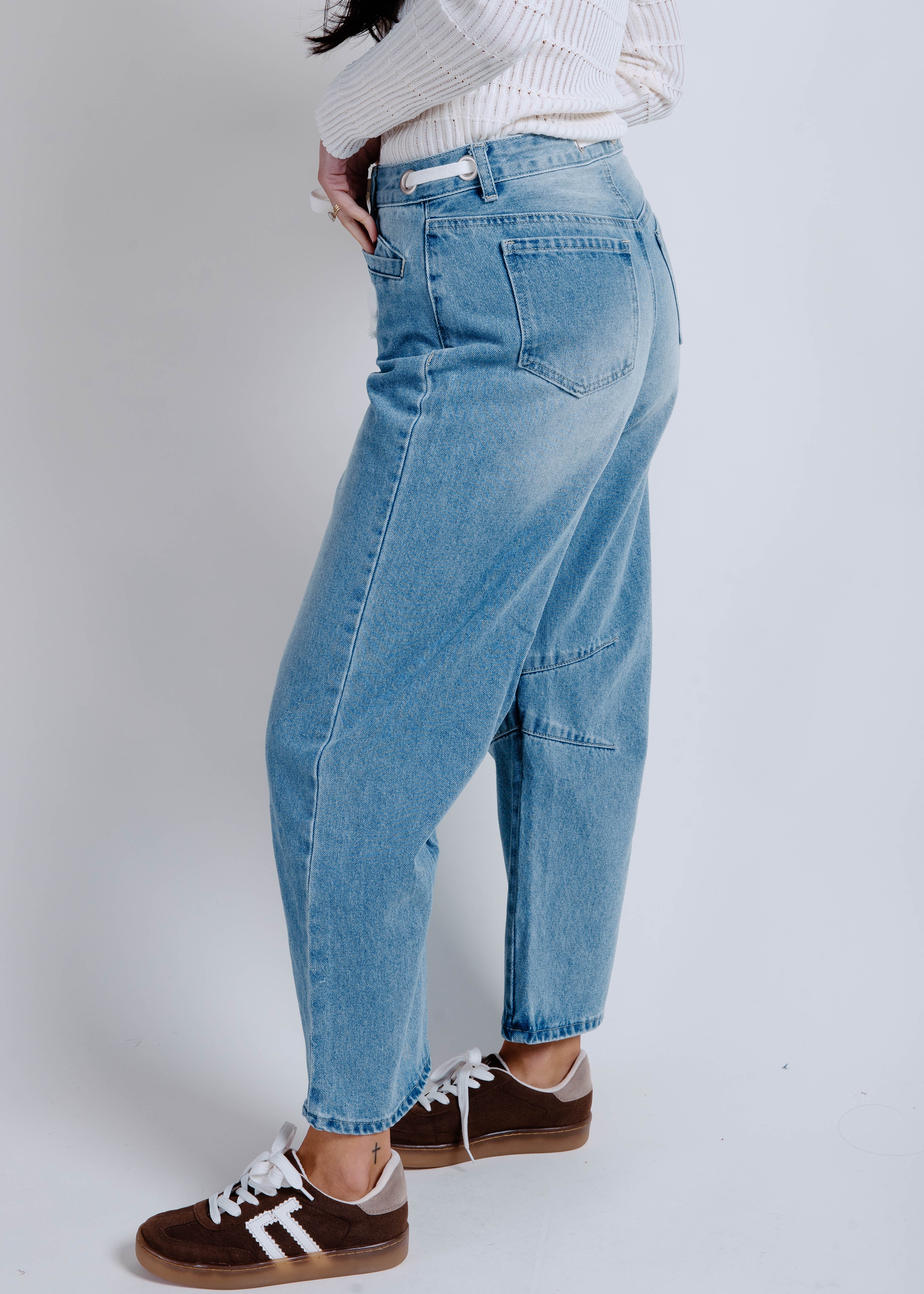 Nikki Barrel Jeans