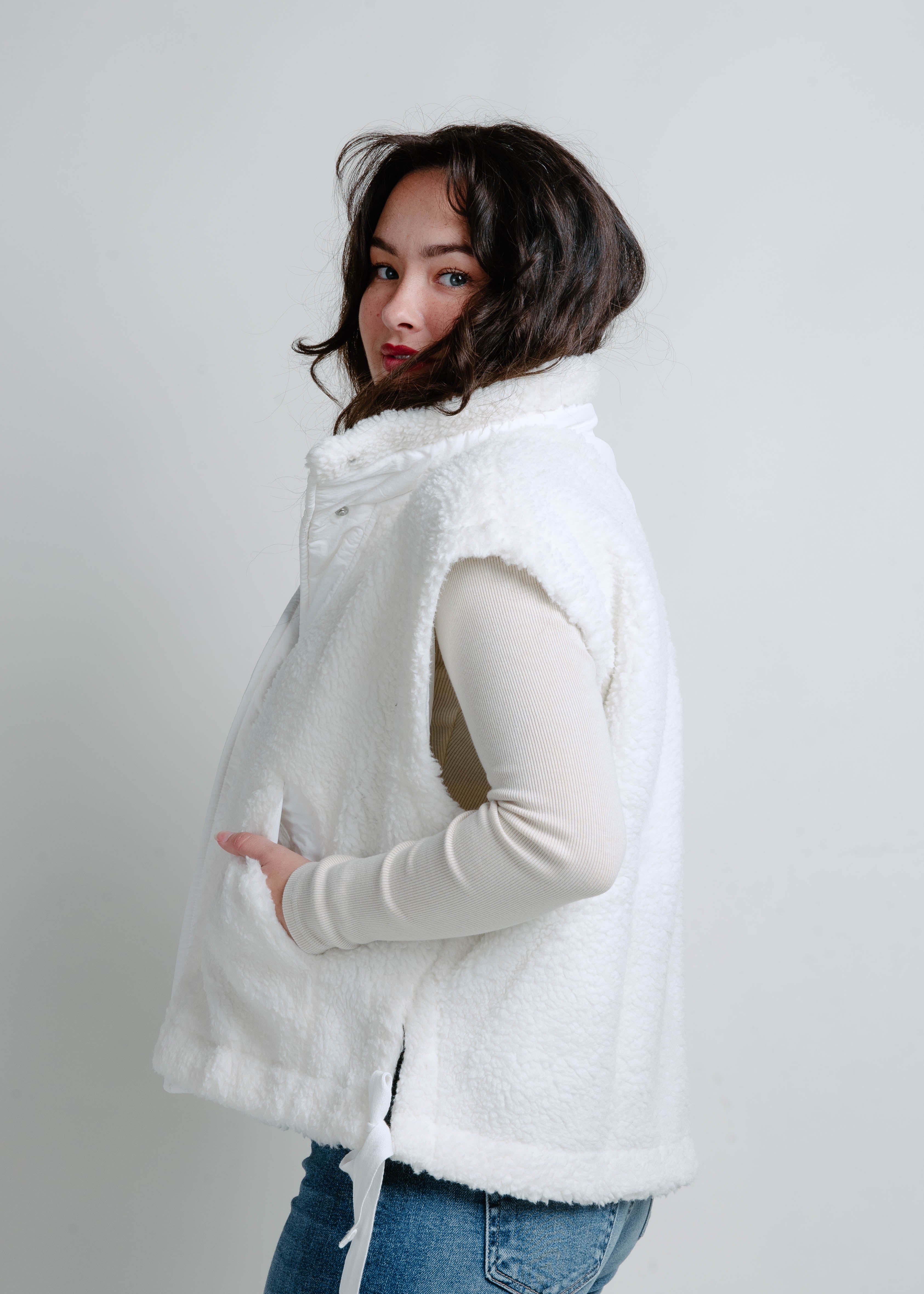 Ellie Sherpa Vest - White