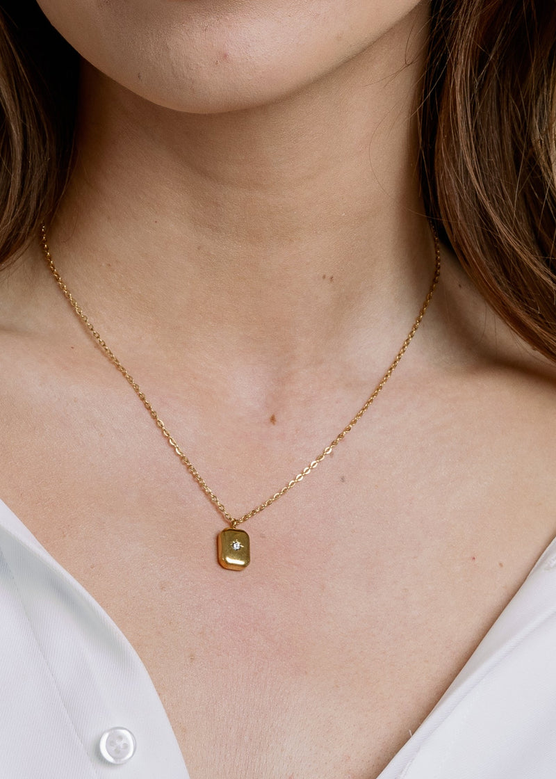 Vincent Regina Necklace